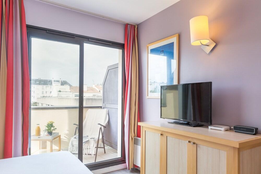 Residence Pierre & Vacances Centre La Rochelle  Buitenkant foto