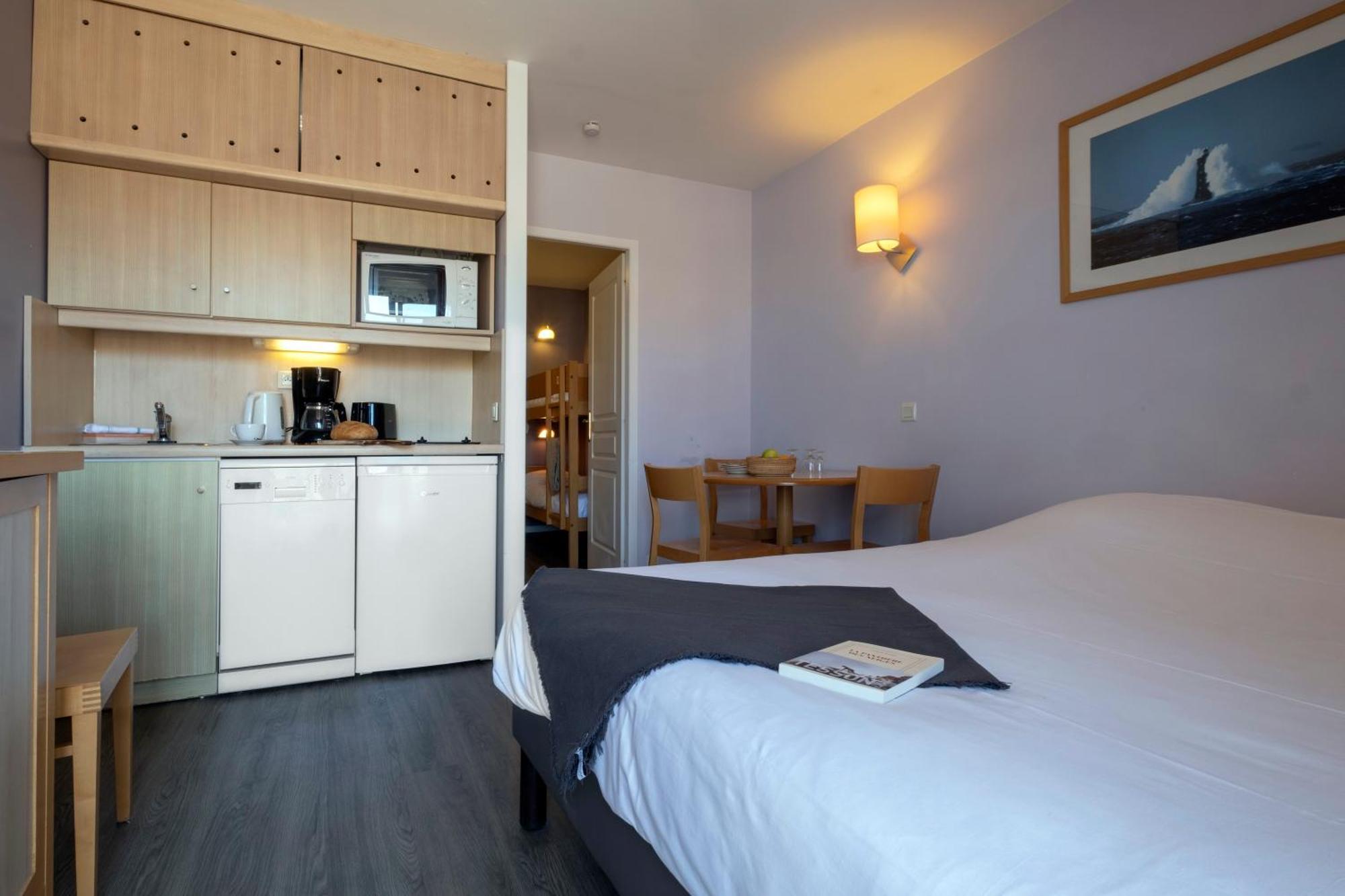 Residence Pierre & Vacances Centre La Rochelle  Buitenkant foto