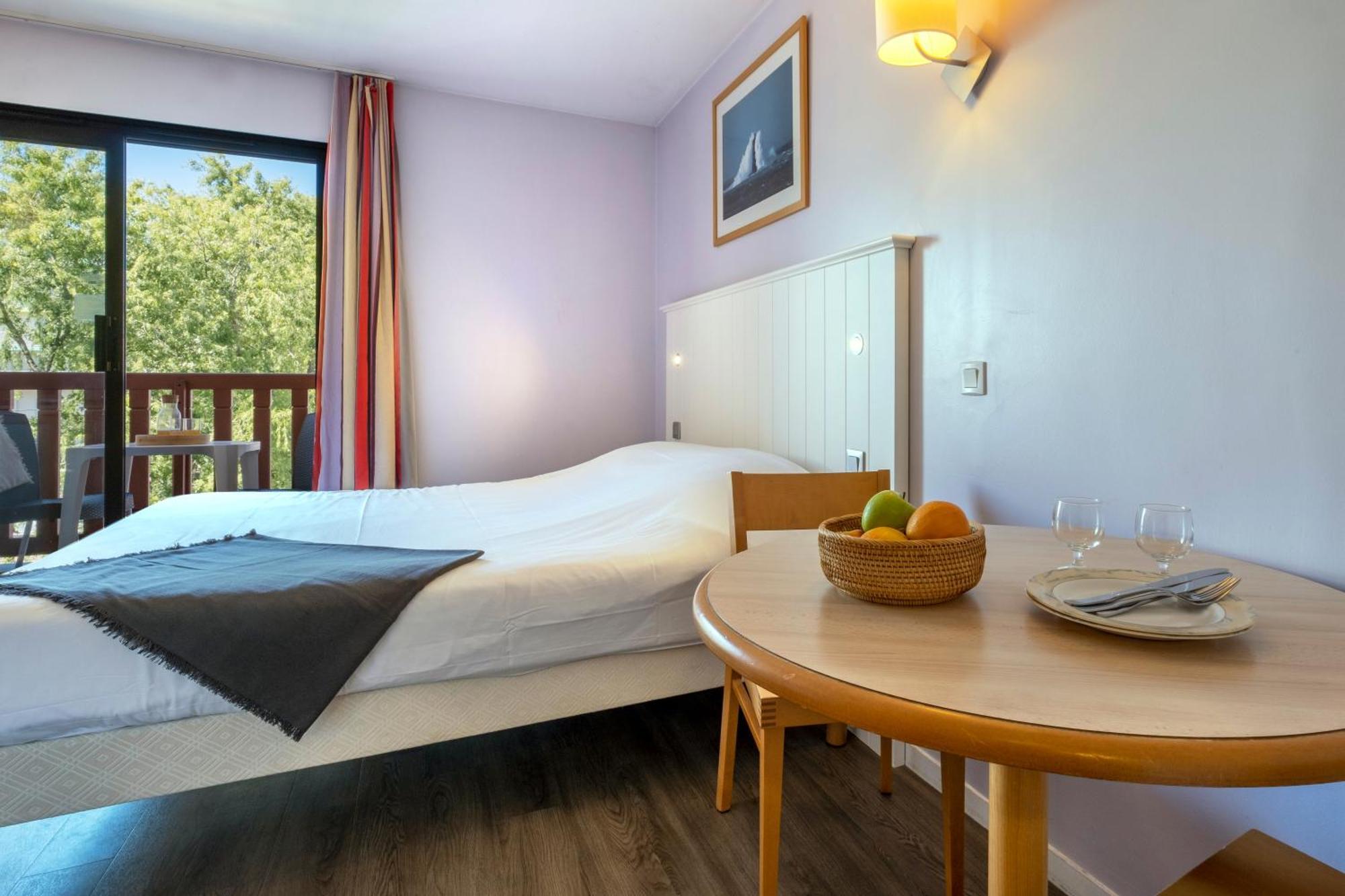 Residence Pierre & Vacances Centre La Rochelle  Buitenkant foto