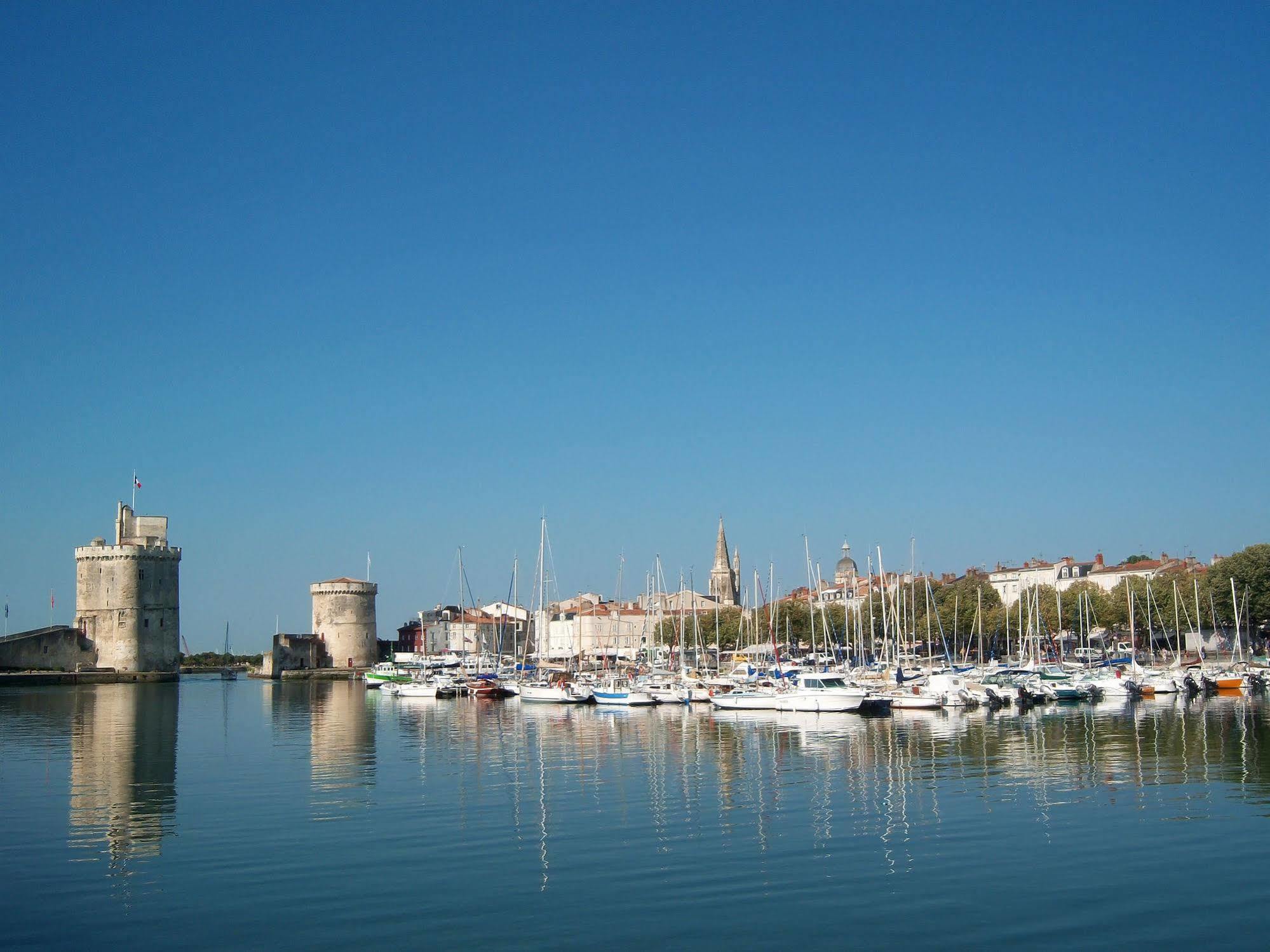 Residence Pierre & Vacances Centre La Rochelle  Buitenkant foto